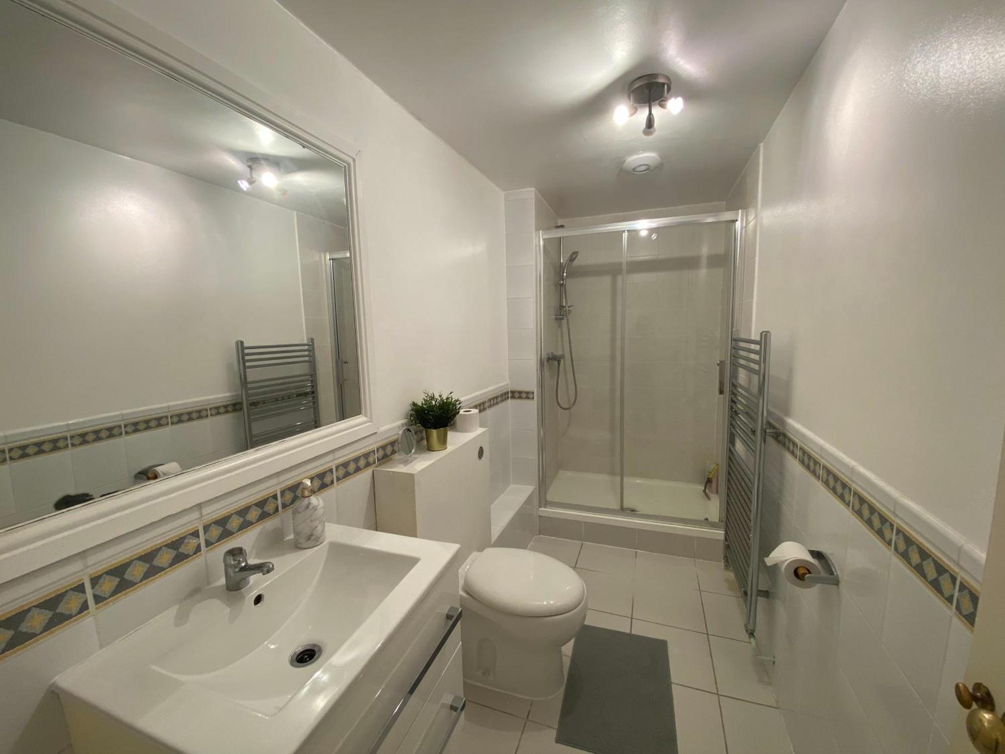 Cozy Double Next To Putney Bridge And High Street Quarto em Acomodações Particulares *